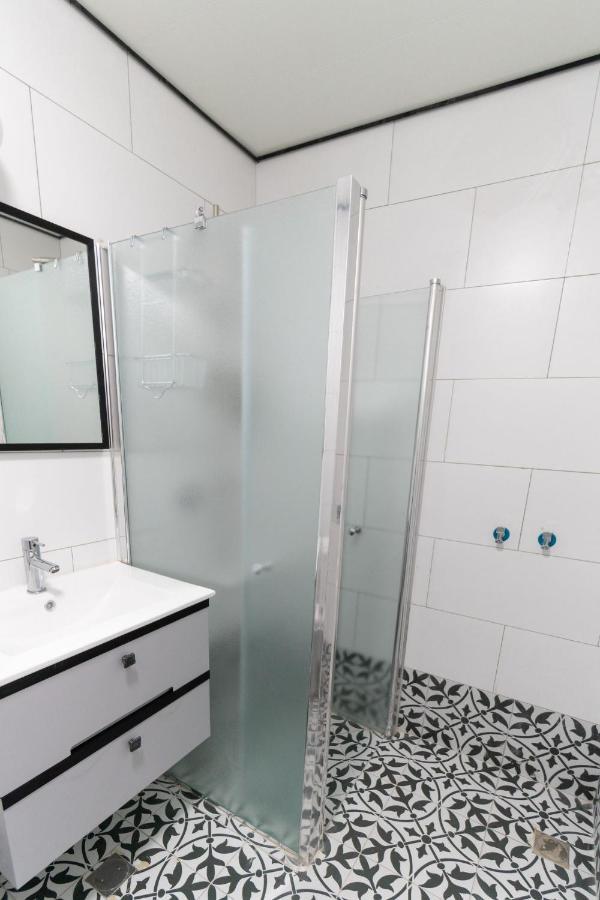 Nahal Oz 33 Aparthotel Bat Yam Exterior photo