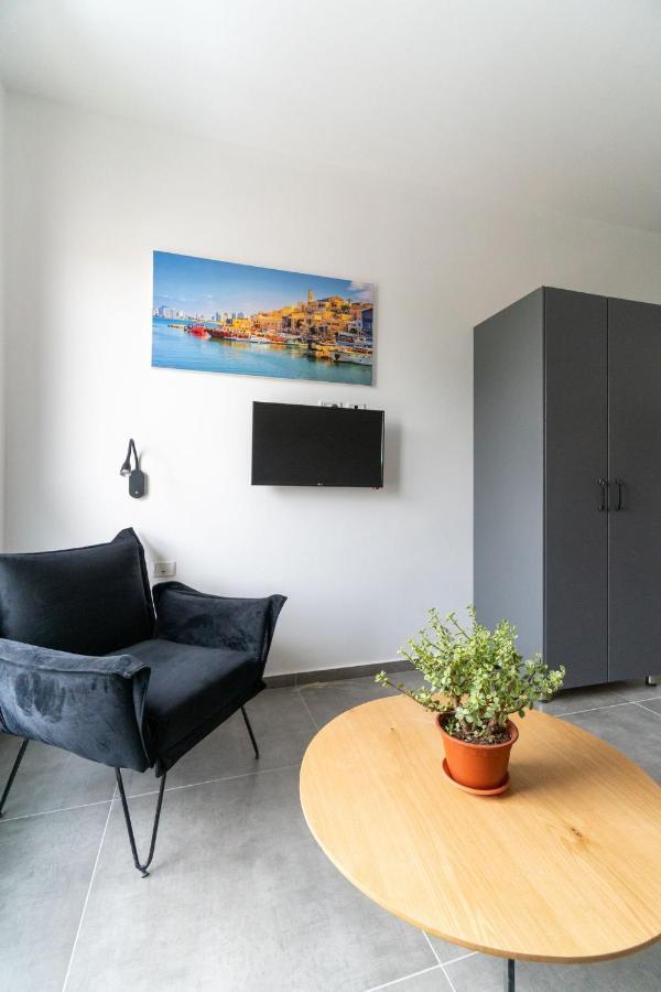 Nahal Oz 33 Aparthotel Bat Yam Exterior photo