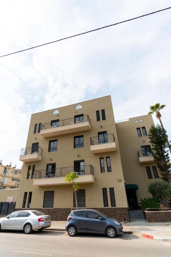 Nahal Oz 33 Aparthotel Bat Yam Exterior photo